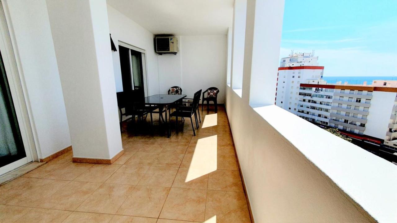 Quarteira Beach Vacation: 2Br Steps To The Sand Exterior photo