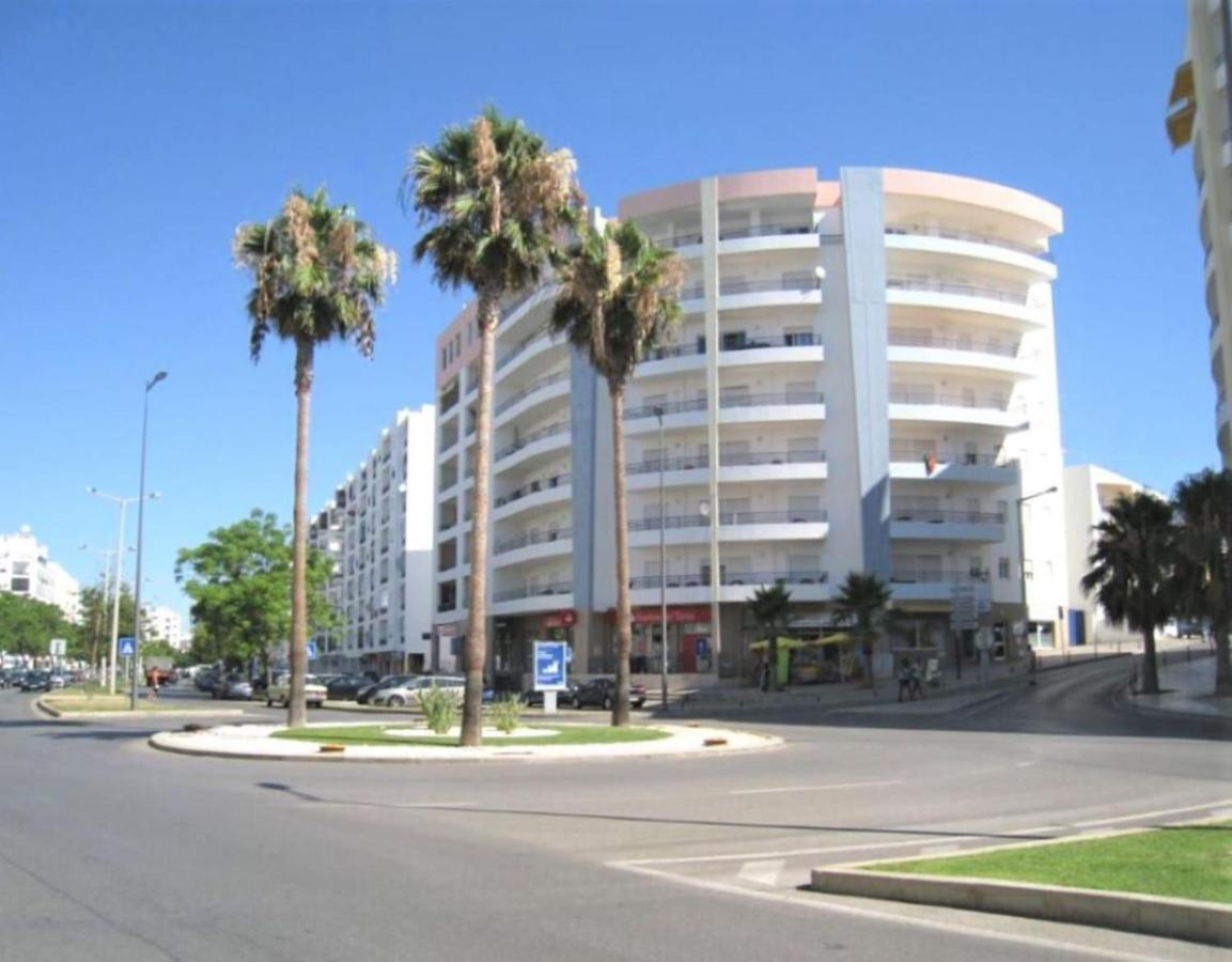 Quarteira Beach Vacation: 2Br Steps To The Sand Exterior photo