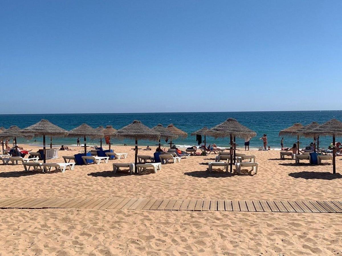 Quarteira Beach Vacation: 2Br Steps To The Sand Exterior photo